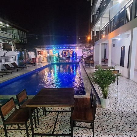Vang Vieng Santara Backpackers Hostel Kültér fotó
