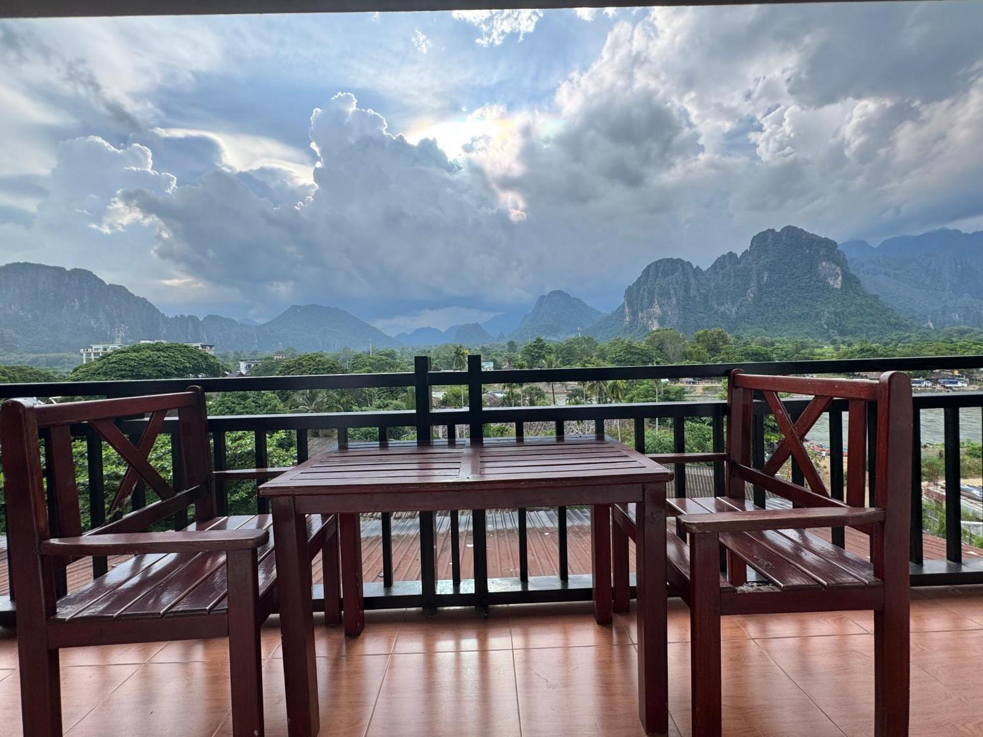 Vang Vieng Santara Backpackers Hostel Kültér fotó